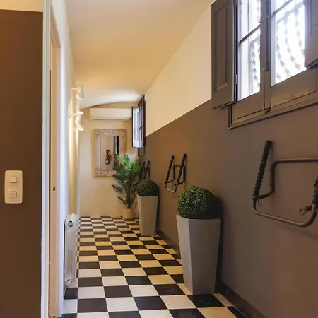 Bravissimo Llebre 3, With 3 Bedrooms شقة *